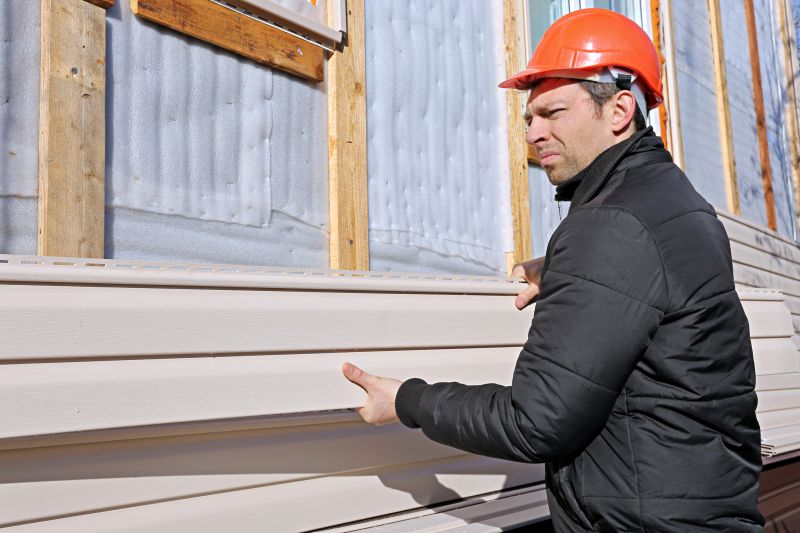 Expert Vinyl Siding Repair Technician